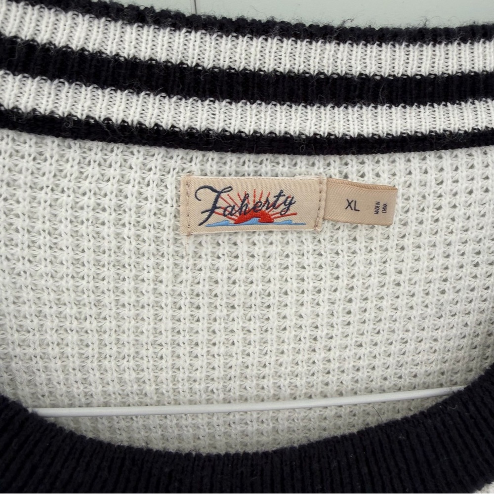 Faherty Women’s Faherty Throwback Crew Sweater In… - image 3